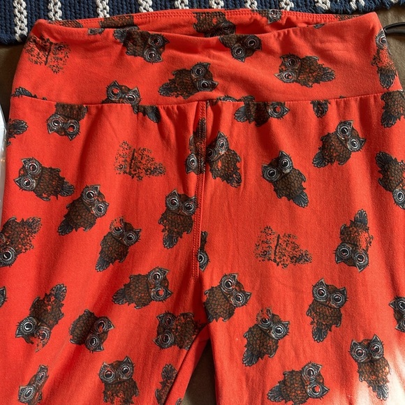 Buttery, soft LulaRoe leggings orange with owl print great condition OS - Picture 10 of 10